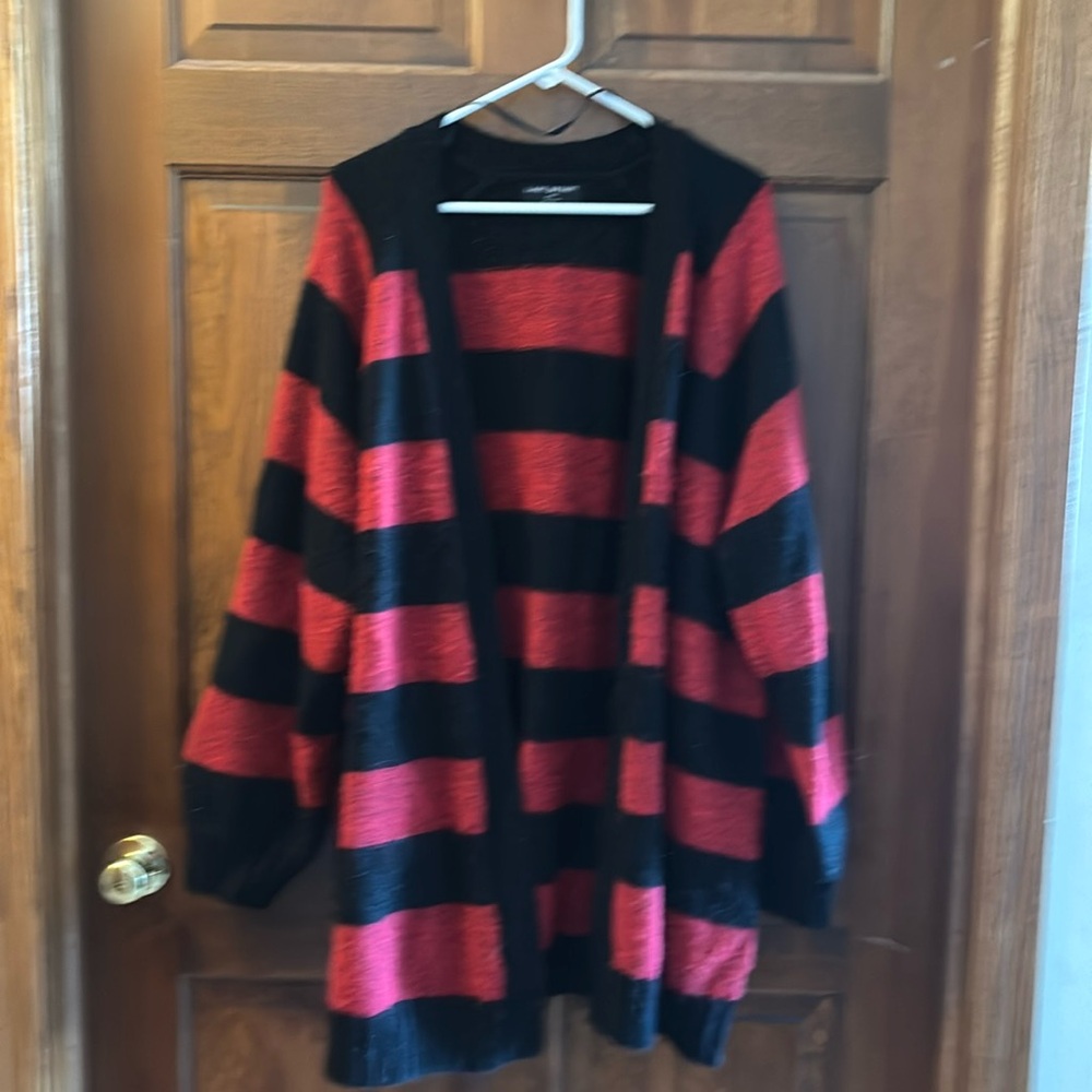 Gently worn Lane Bryant long cardigan sweater size 26-28